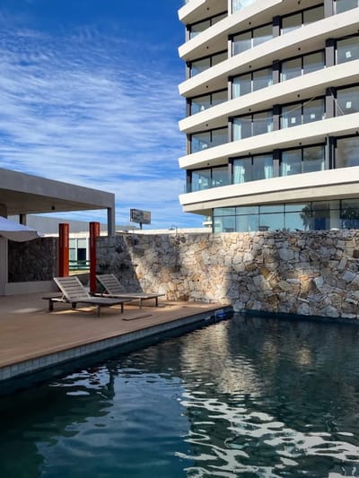 Torre en Carrasco Este con apartamentos Ambientes, 1, 2 ,3 y 4 dormitorios, libre de impuestos