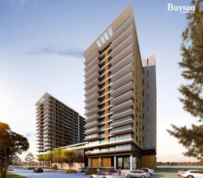Ubicado en Carrasco Este,  frente al Lago Calcagno, un desarrollo del estudio de Arq Gomez Platero, con apartamentos de 1, 2, 3 y 4 dormitorios.
