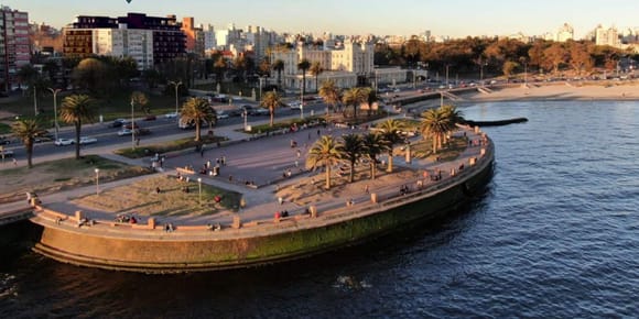 Parque Rodo, unico, vista al Mar, Palacio Mercosur, Ambientes, 1 y 2 dormitorios con Amenities