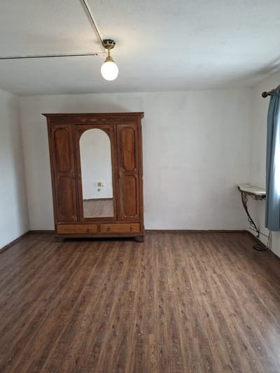 Alquiler Apartamento ubicado en Av Rivera  a metros de Av. 18 de Julio y próximo a universidades, servicios y transporte.