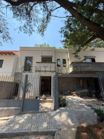 VENDO HERMOSA PROPIEDAD A ESTRENAR EN BARRIO MBURUCUYA