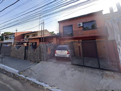 VENDO AMPLIA CASA 5 DORM EN SAN VICENTE