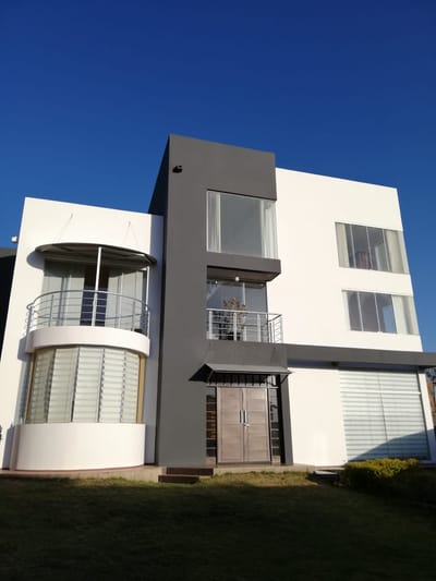 Hermosa Casa en Venta cerca al Templo Mormon