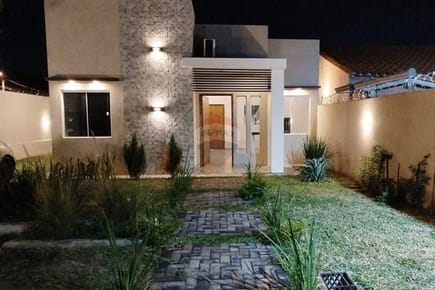 CASA EN VENTA - MARIANO ROQUE ALONSO