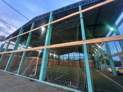 VENDO CANCHA SINTETICA EN BARRIO DON BOSCO