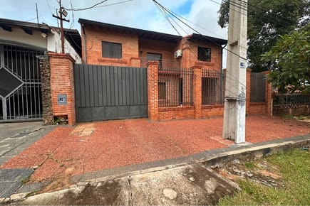 ALQUILO CASA EN LAMBARE