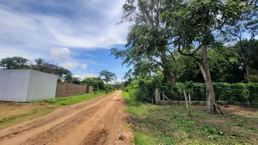 LOTES EN VENTA EN PORONGO CITY - URUBO