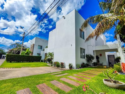 LINDA Y AMPLIA CASA EN VENTA EXCELENTE UBICACIÓN