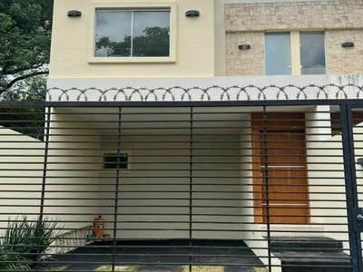 ALQUILO DUPLEX - 3 DORMITORIOS Y 3 BAÑOS CUARTO BARRIO - LUQUE