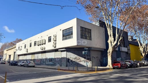 Importante Local Corporativo en Esquina – Ideal Call Center y Logística
