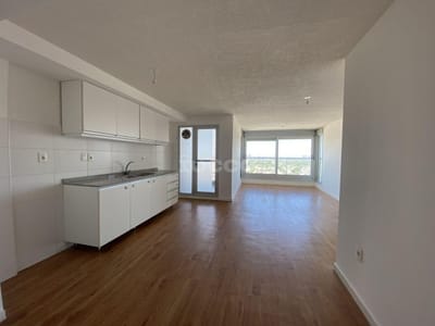 APARTAMENTO EN ALQUILER DE 3 DORMITORIOS EN TORRES NUEVOCENTRO