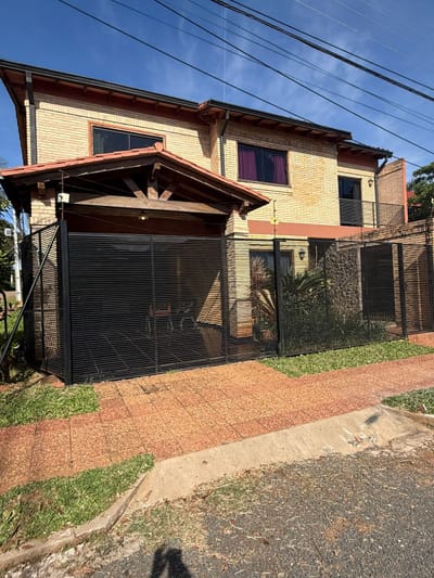 Alquilo duplex amoblado zona Conmebol
