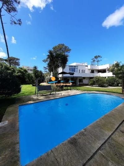 Vendo Gran Residencia Estilo Mediterráneo En Playa Mansa !!