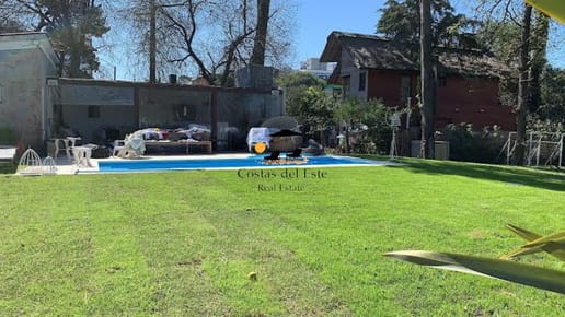 Casa En Venta Y Alquiler Anual En La Mansa Con Gran Barbacoa Y Piscina!!