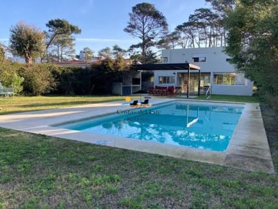 Vendo Hermosa Casa En Zona Pinares,con Piscina,cerca Del Mar