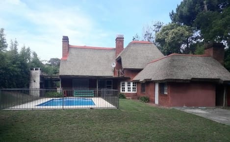 Alquiler Temporada Alta 2023/24! Casa Con Piscina En Playa Brava,punta Del Este!!