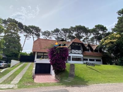 Alquilo Temporada Alta 2023 Hermosa Casa En Lugano Punta Del Este