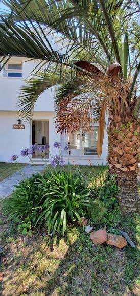 Casa en alquiler de 3 dormitorios c/ cochera en Playa Mansa
