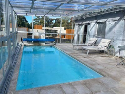 Casa en alquiler temporario c/ cochera en Beverly Hills