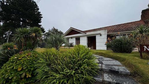 Casa en alquiler c/ cochera en Cantegril