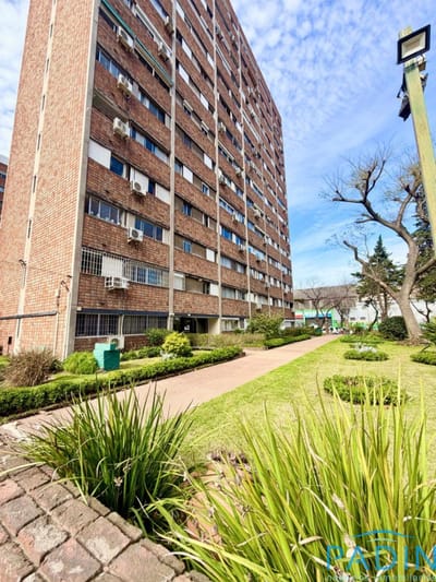 Apartamento en venta c/ cochera en Aguada