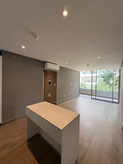 VENDO DEPARTAMENTO A ESTRENAR DE 2 SUITES CON TERRAZA TIPO L EN VILLAMORRA