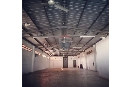 AMPLIO LOCAL COMERCIAL EN SAN LORENZO 