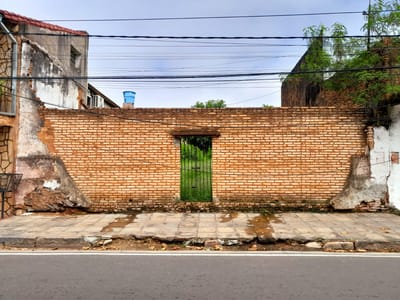 VENDO TERRENO EN SAJONIA SOBRE DR. PAIVA‼