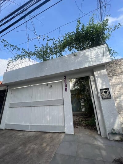 Oficina En Venta -entre Av Busch Y Equipetrol