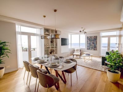Venta Apartamento 3 Dormitorios Frente Al Mar. Ubicacion Privilegiada!!!