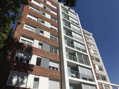 Apartamento Venta 2 Dormitorio, Con Renta En Zona De Alta Conectividad, Servicios!!!
