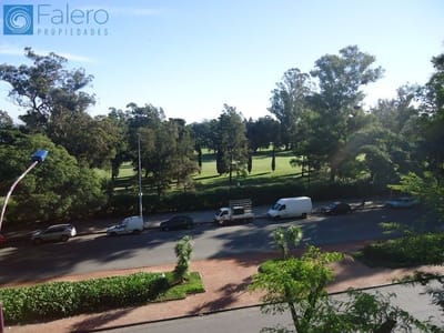 Apartamento en venta de 4 dormitorios c/ cochera en Punta Carretas