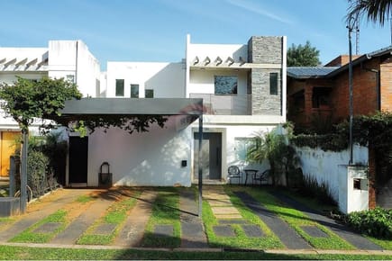 ¡Dúplex en Venta Totalmente Amoblado en Luque!