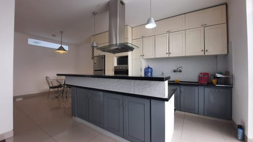 CASA AMOBLADA EN ALQUILER - 4TO ANILLO Y AV.PIRAÍ  - EN CONDOMINIO 