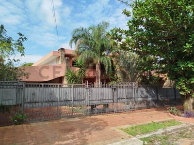 ALQUILO CASA EN BARRIO MBURICAO