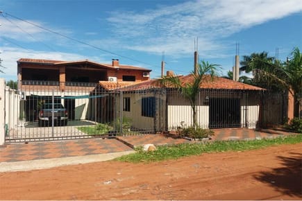 CASA EN VENTA - ÑEMBY