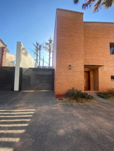 ALQUILO RESIDENCIA EN CONDOMINIO PACHECO-BARRIO LOS LAURELES-ASUNCION