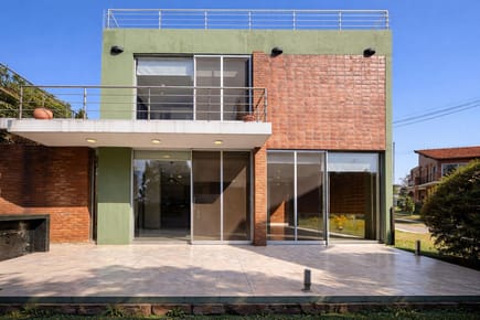 HOUSE WITH POOL FOR SALE IN AQUA VILLAGE | BEACH LIFESTYLE ALL YEAR ROUND