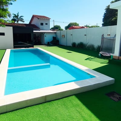 Hermosa casa con Piscina en Asunción Barrio Los Laureles 