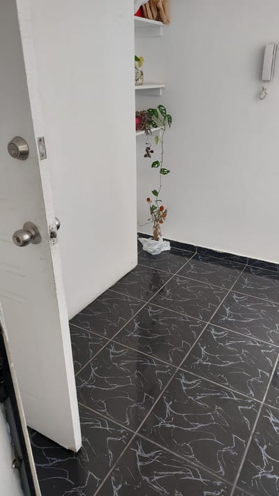 ALQUILO HABITACION CON BAÑO DOS DE MAYO 1048