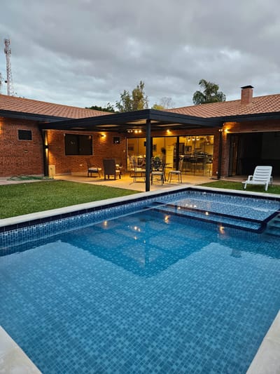ALQUILO CASA QUINTA  AMOBLADA EN SANBER - ZONA CENTRICA