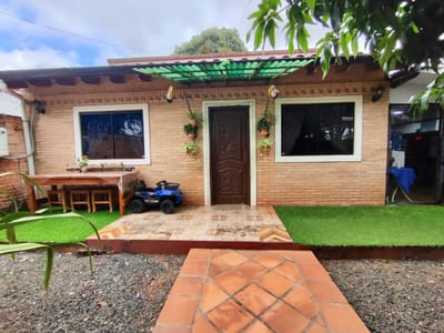 ALQUILO CASA EN SAN LORENZO BARRIO REDUCTO
