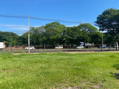 Vendo terreno en Asuncion barrio mbocayaty - Sobre La Transchaco