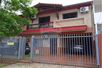 Casa de 5 habitaciones en Luque coronel Martínez 