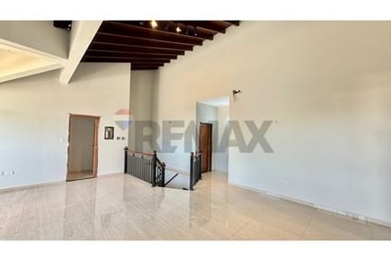 residencia de lujo en ciudad del este 