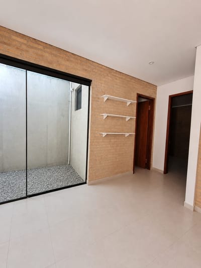 Alquilo Casa de 2 dormitorios en Terra 2 Ñemby
