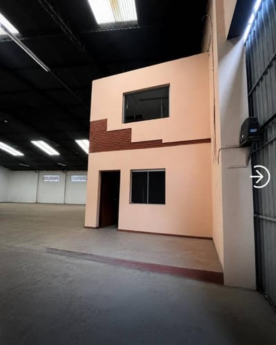 DEPÓSITO EN VENTA – RECOLETA, ASUNCIÓN