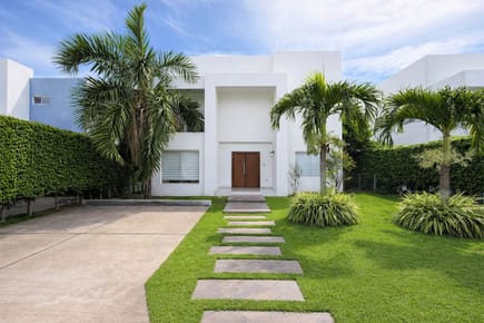 CASA EN VENTA - SC LA VIEJA (URUBO)