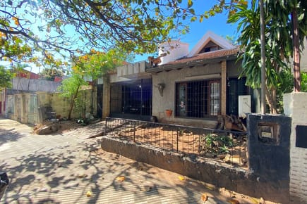 Casa-Venta- Celsa Speratti, Bernardino Caballero, Asunción