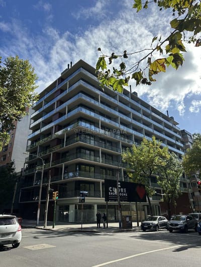 Alquiler apto 1 dormitorio con garage en Pocitos.